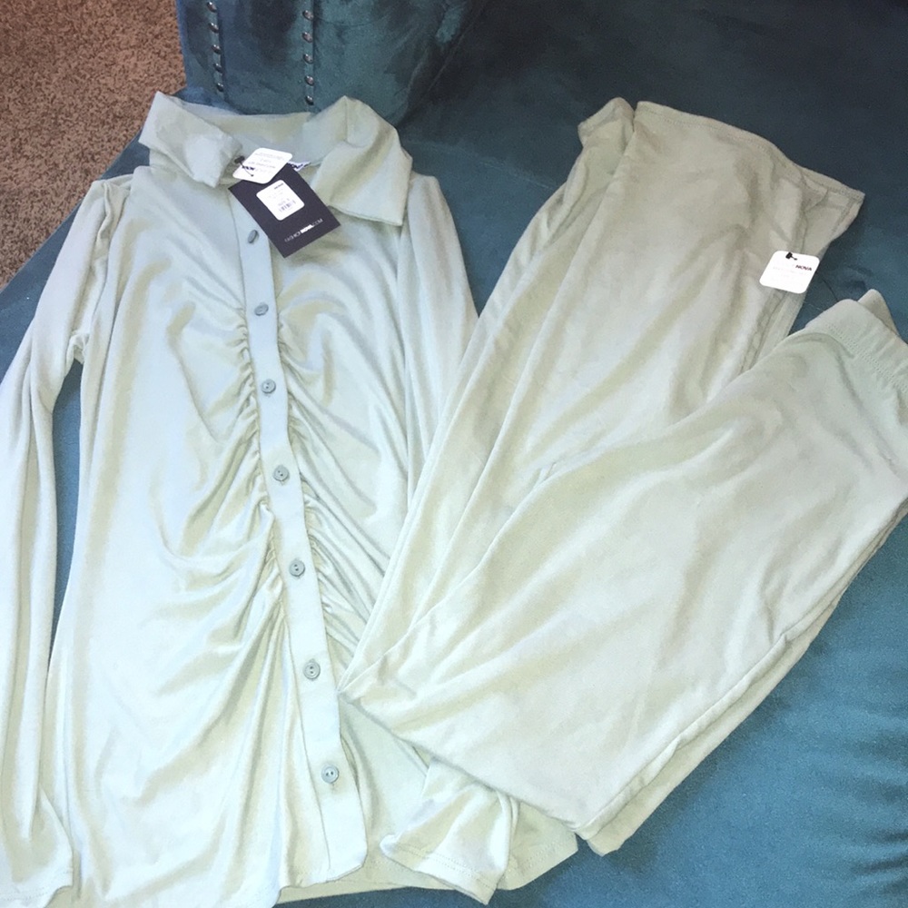 2 piece pant set size small.
